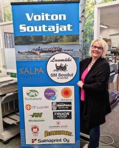 Roll up standi souduista Saimaprint Oy