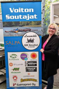 Roll up standi souduista Saimaprint Oy